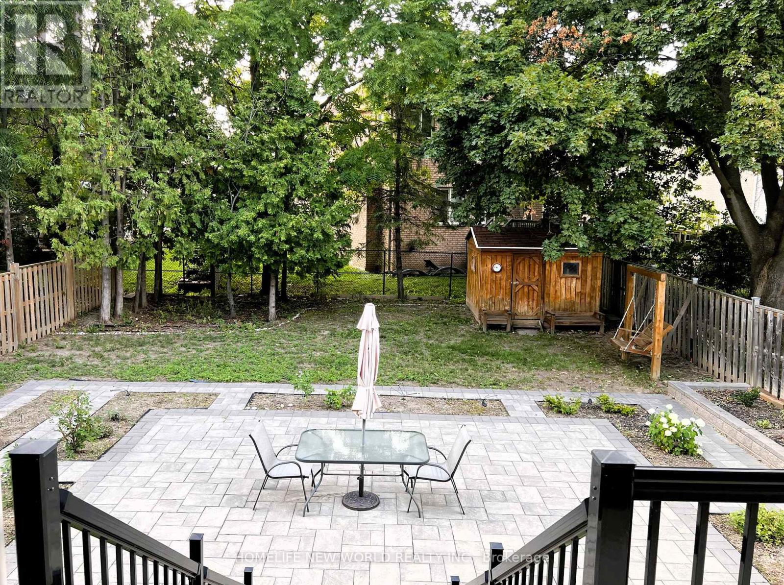 10 STANCROFT DRIVE - 42