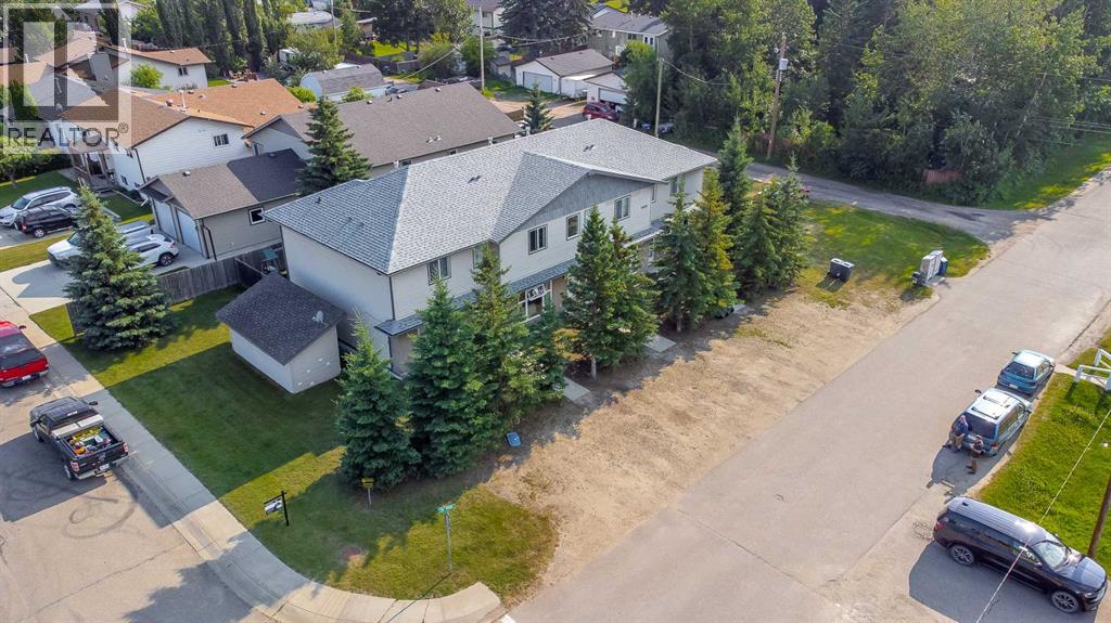 #3 4406 46 Avenue - 32