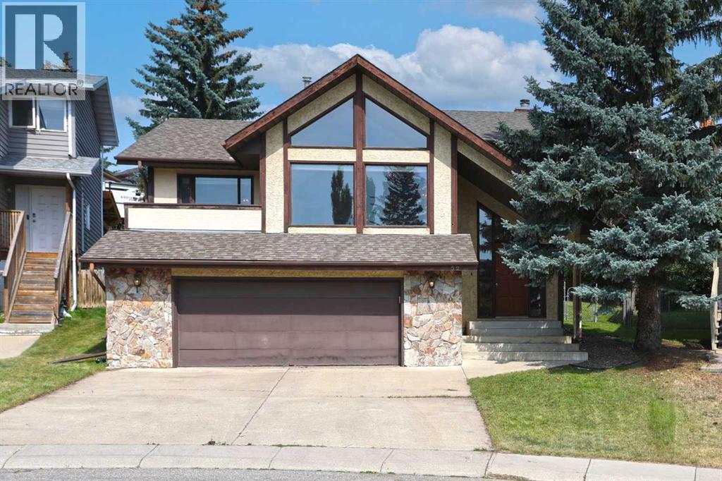 52 Edgeland Road NW, Edgemont, Calgary photo 1