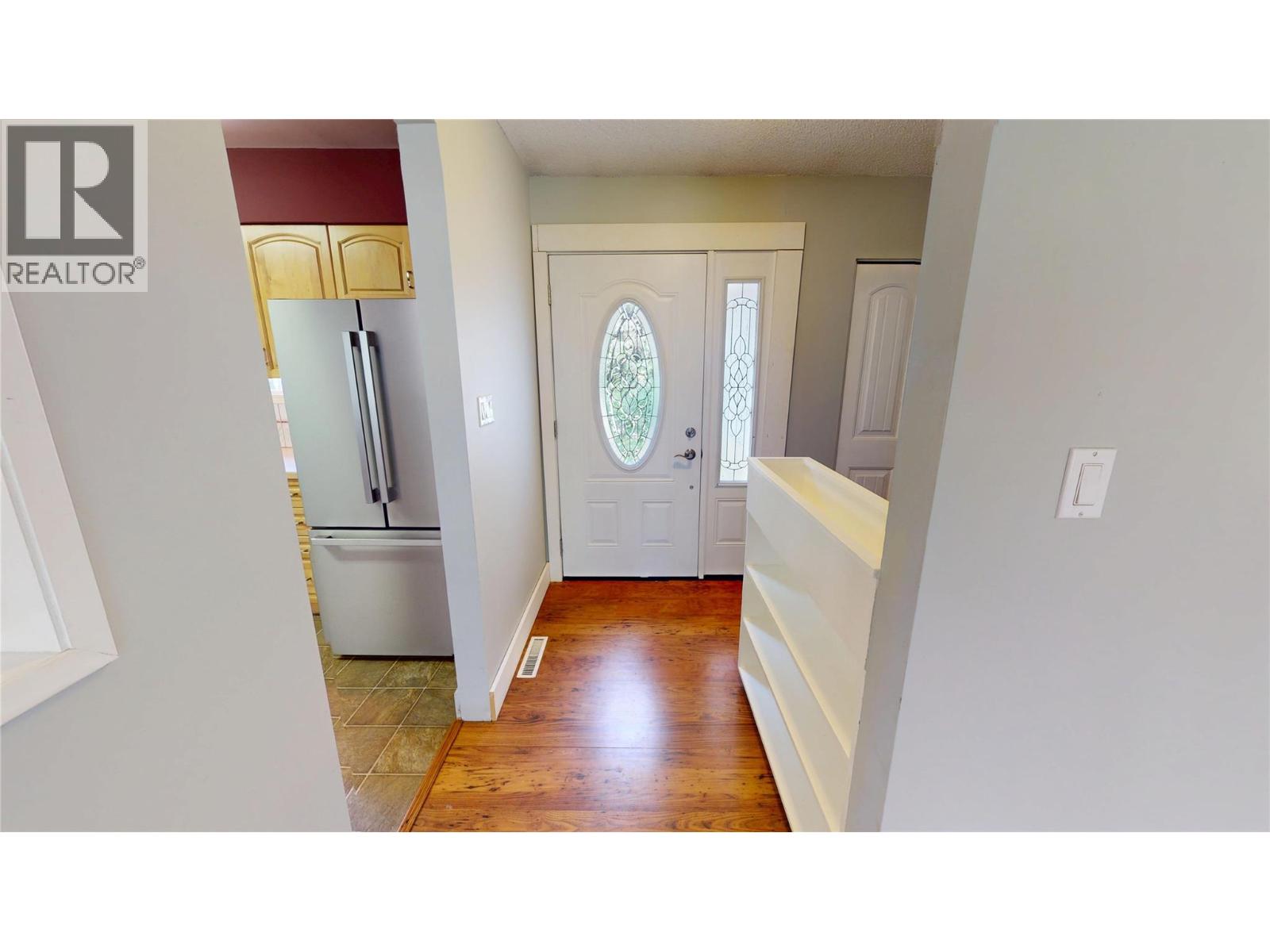 260 Blue Spruce Crescent - 16