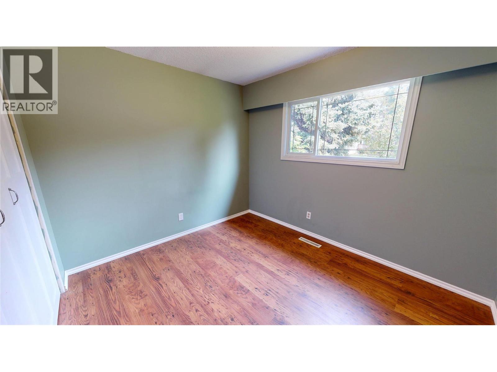 260 Blue Spruce Crescent - 18