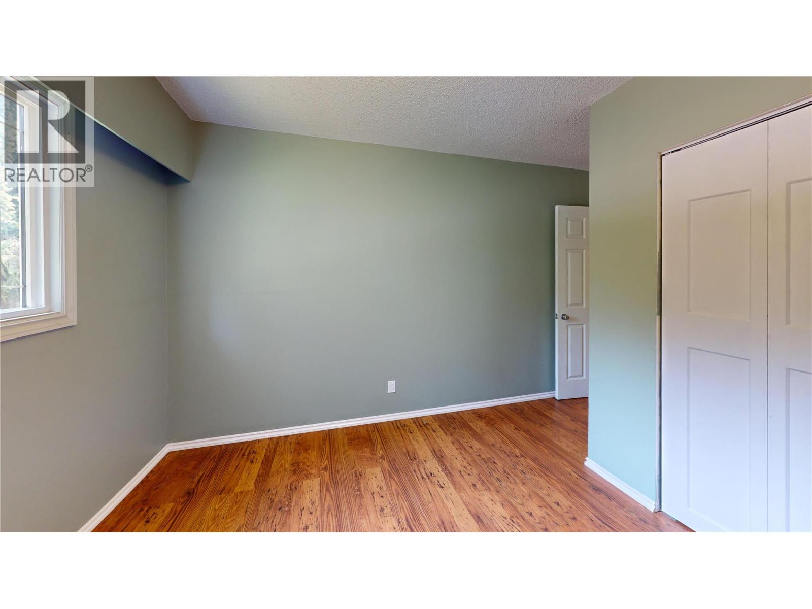 260 Blue Spruce Crescent - 19