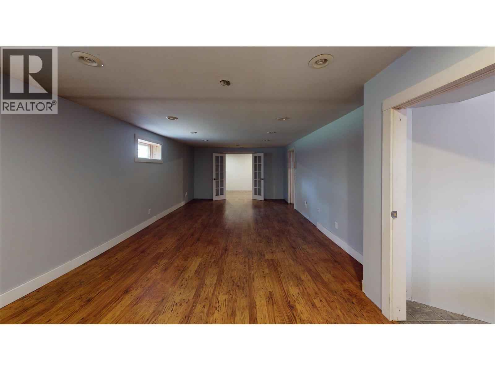260 Blue Spruce Crescent - 29