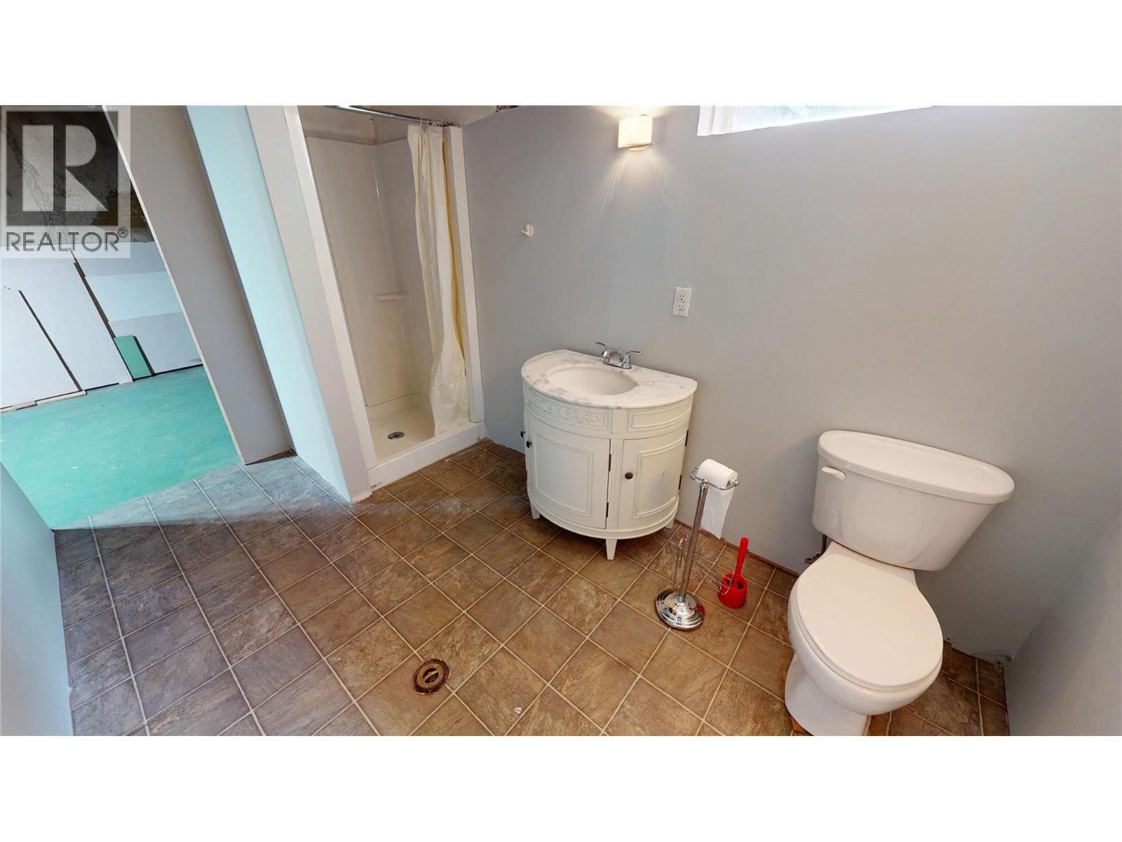 260 Blue Spruce Crescent - 31