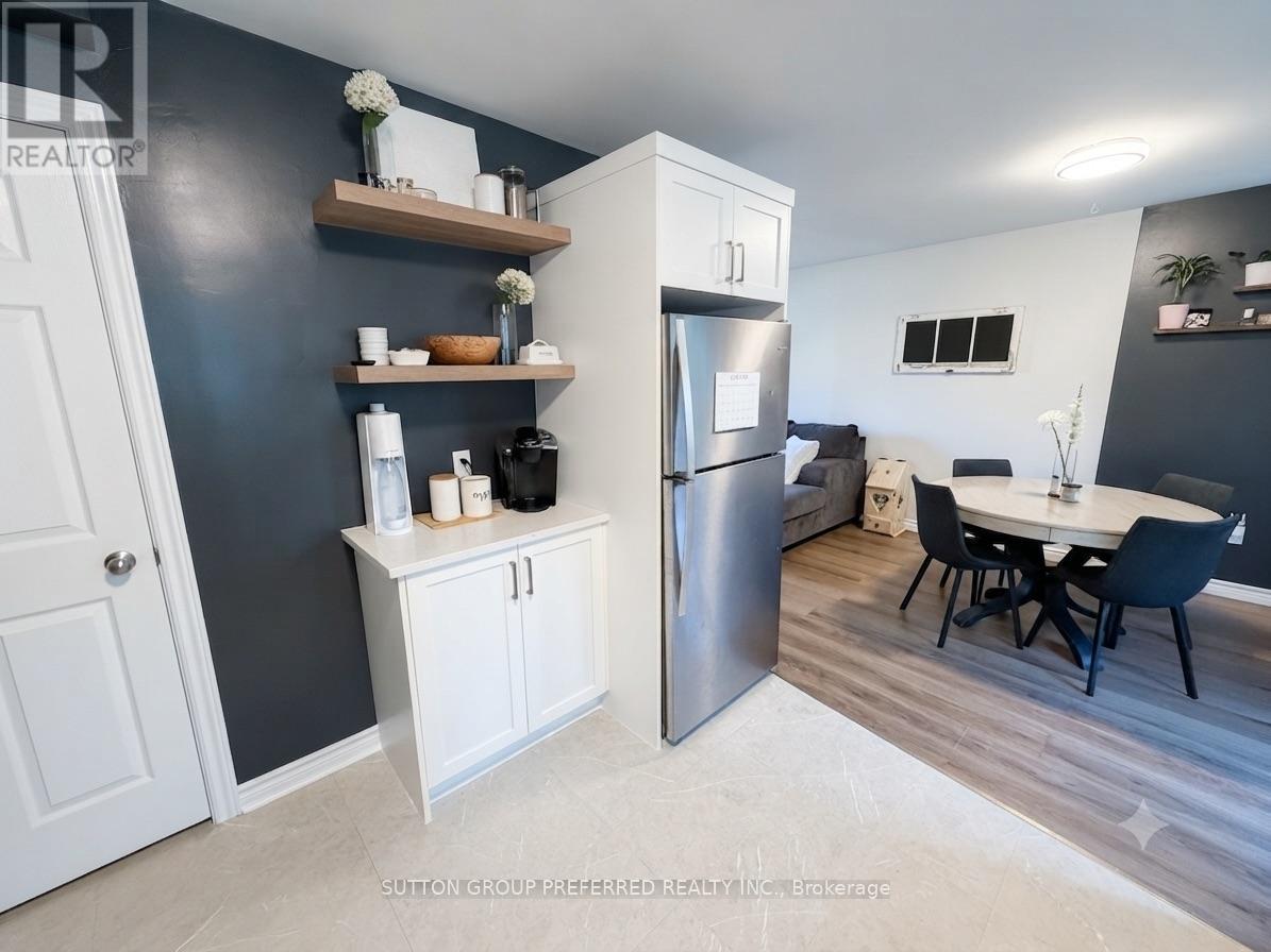 #27 825 DUNDALK DRIVE - 10