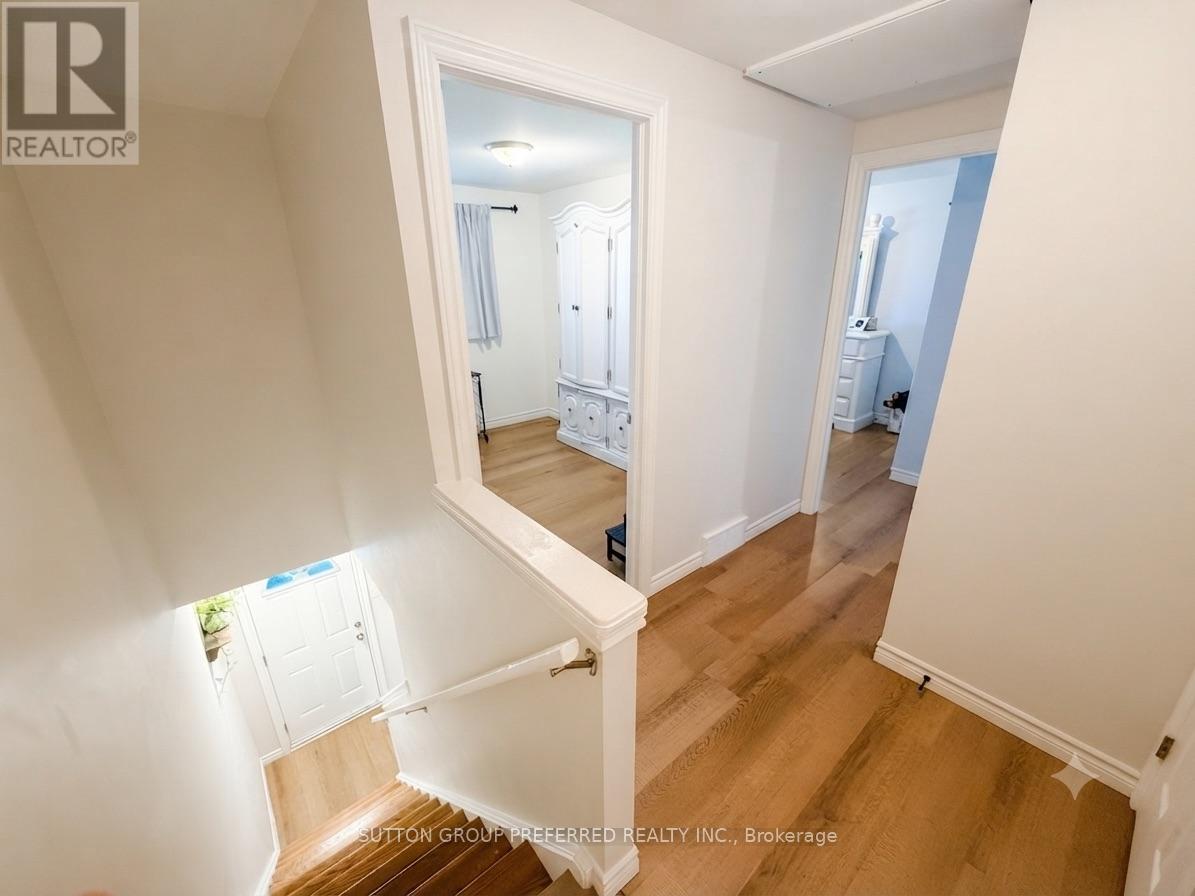 #27 825 DUNDALK DRIVE - Image 12