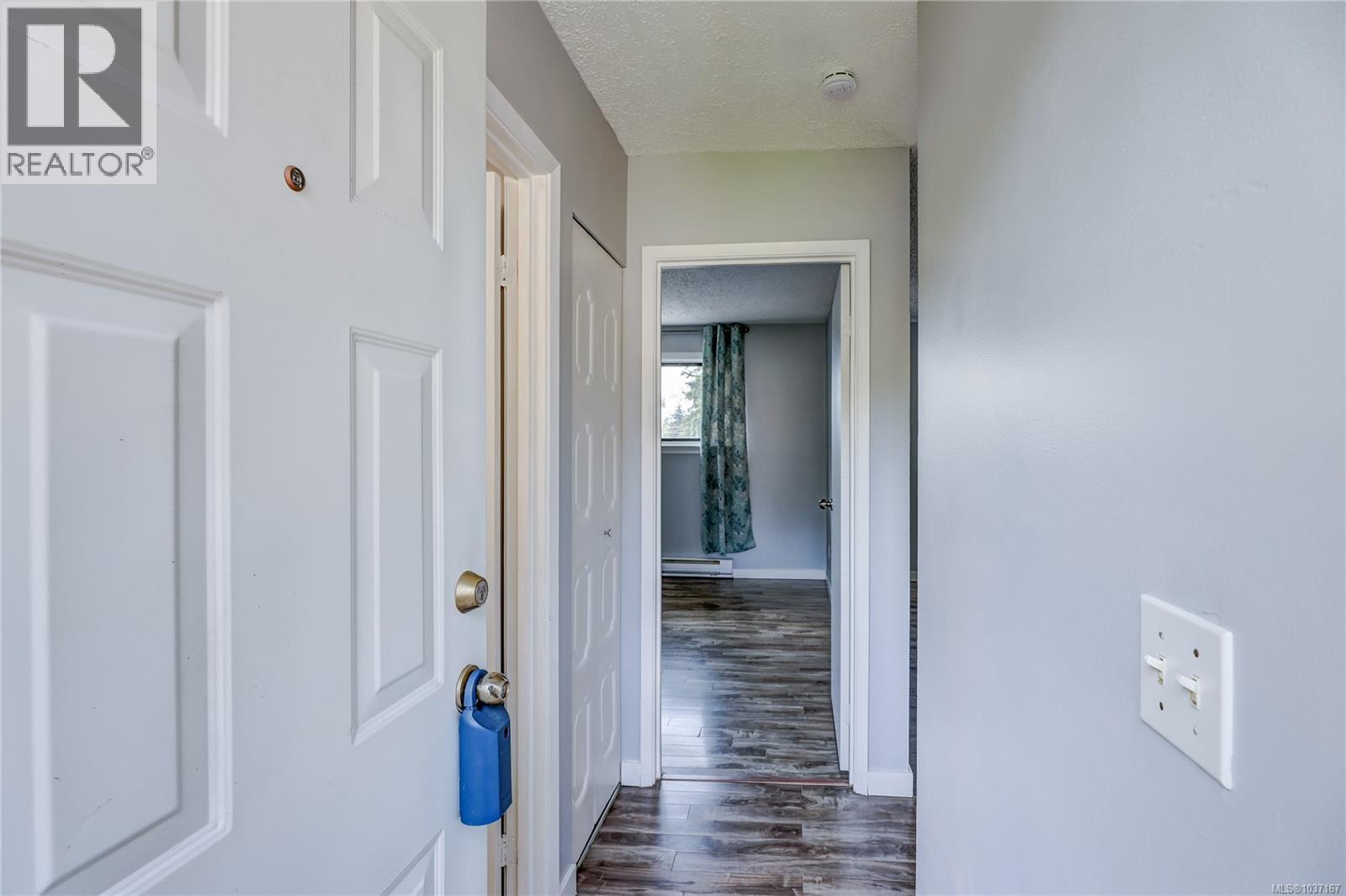 40 25 Pryde Ave, Nanaimo — photo 2