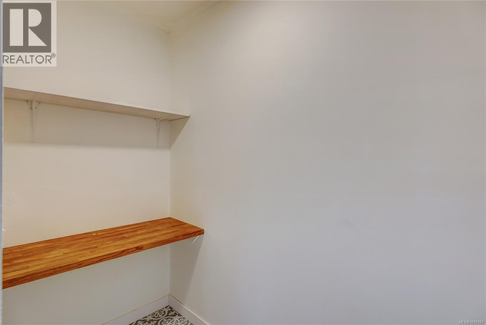 #40 25 Pryde Ave - 13