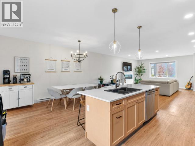 16 GLEANER AVENUE - 8