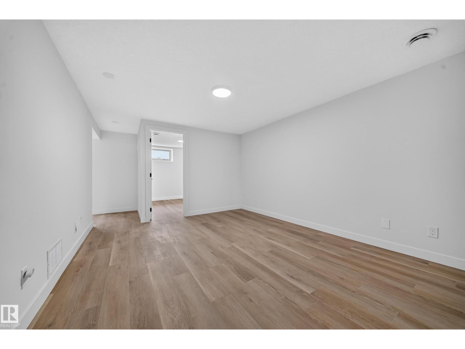 5204 97A AV NW - 38