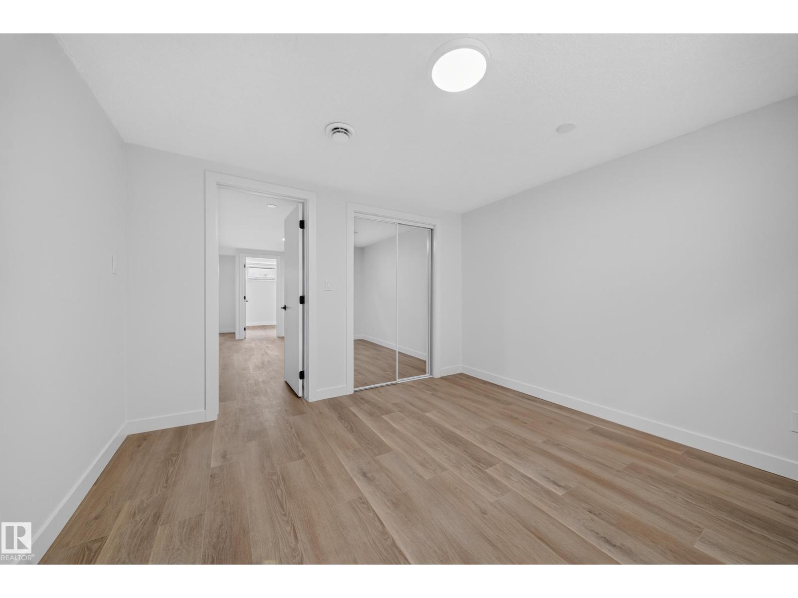 5204 97A AV NW - 37
