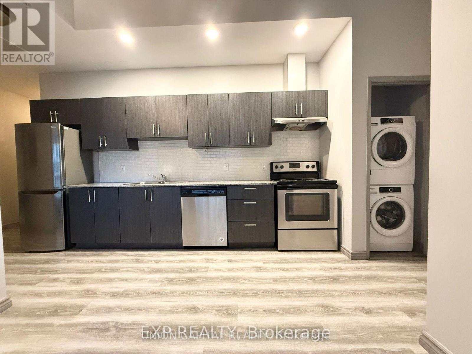F101 - 275 LARCH STREET — photo 3
