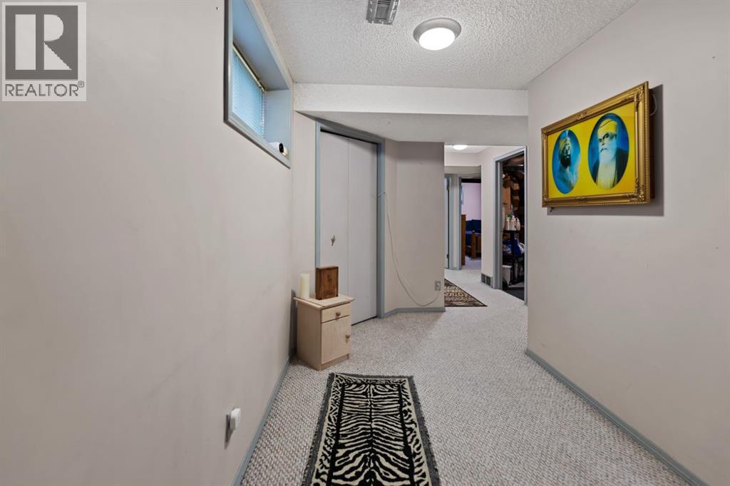 3722 Catalina Boulevard - Image 32
