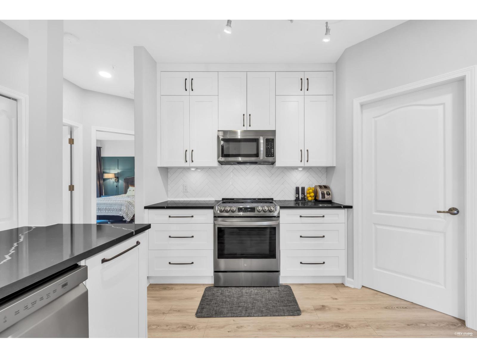 2 Bed, 2 Bath House for Sale in Langley – 1 21579 88B AVENUE, Langley – MLS# R3151955 - Image 3