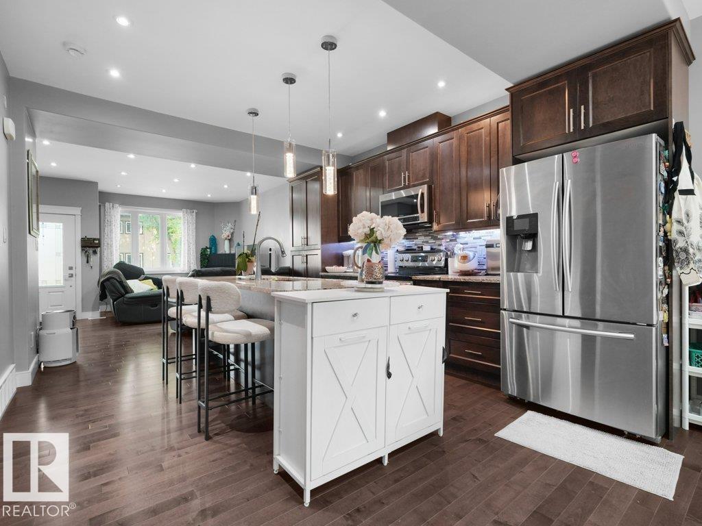 7909 105 AV NW, Forest Heights (Edmonton), Edmonton photo 3