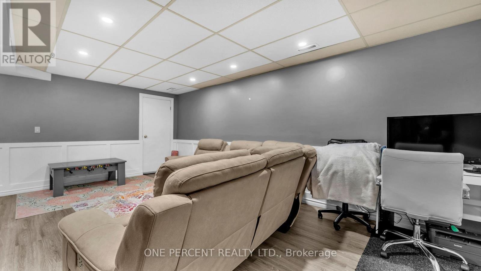 1 CHESWICK CIRCLE - Image 28