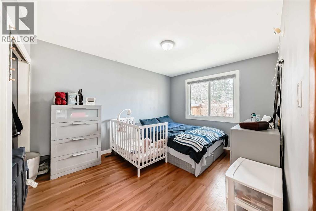 417 37 Street SW - 14