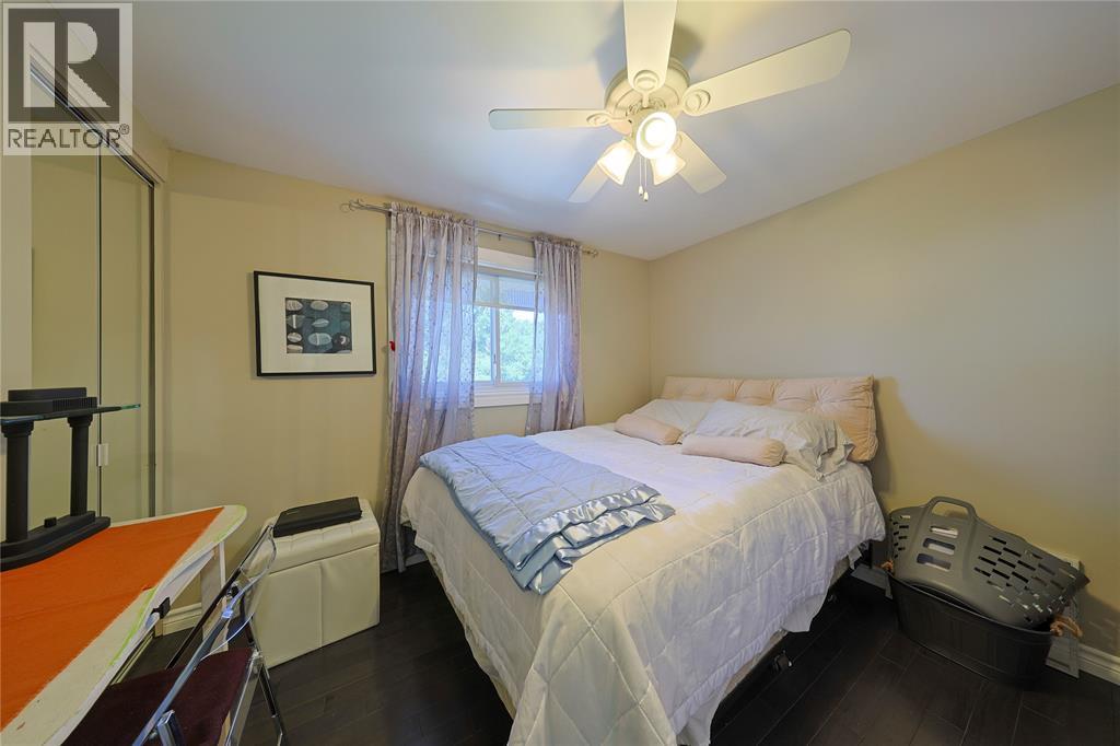 22 Turner DRIVE - 11