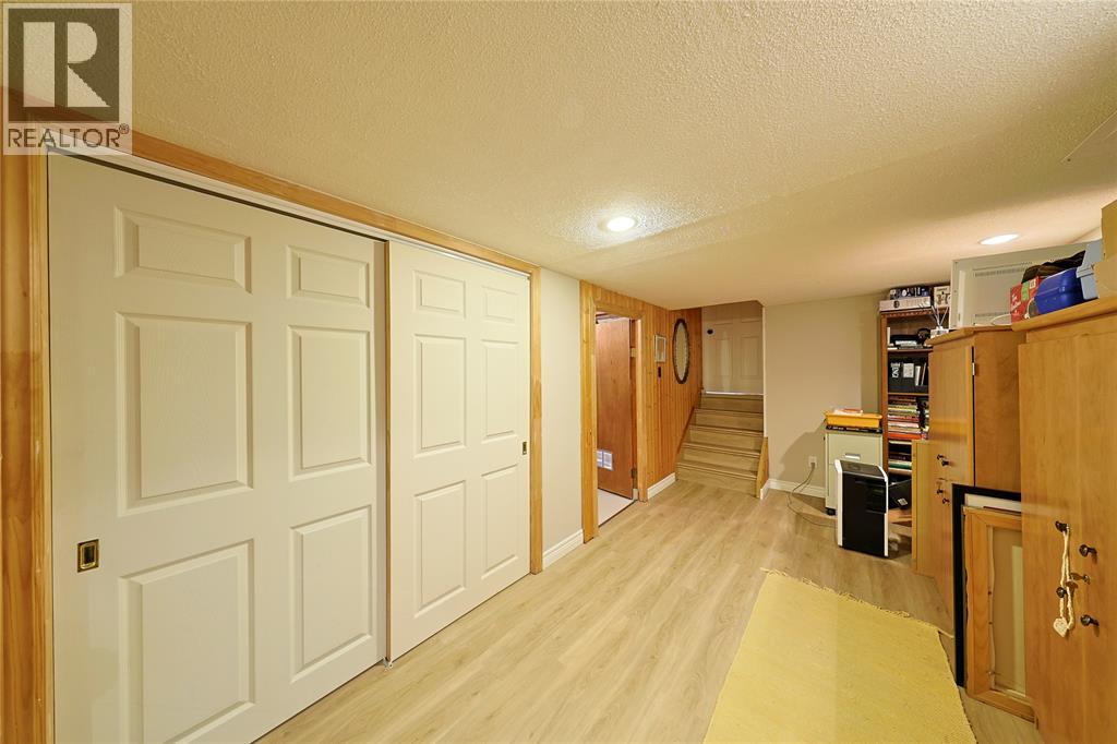 22 Turner DRIVE - 20