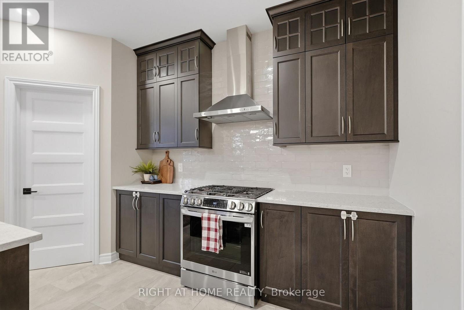 1334 FRIBOURG STREET - Image 14