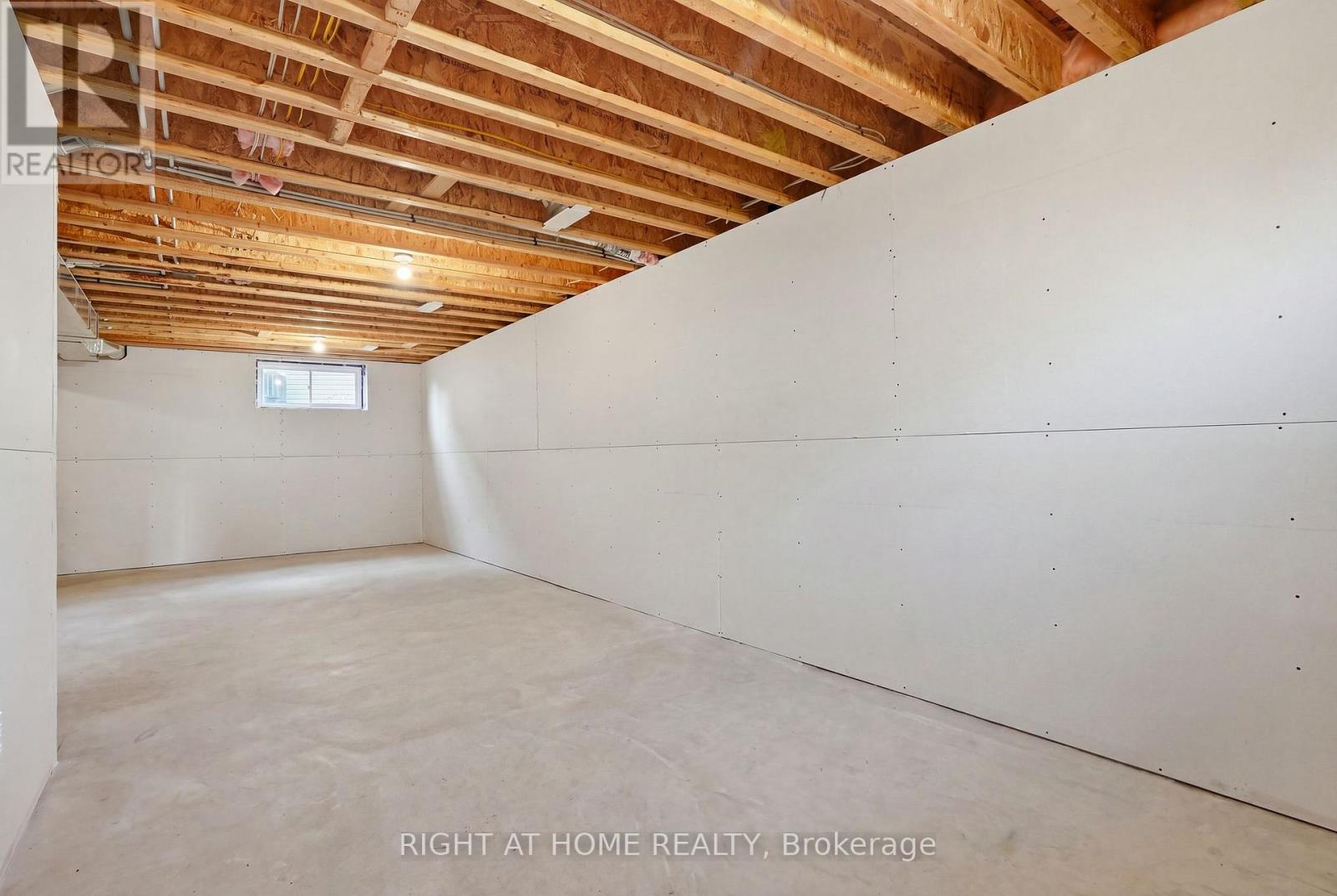 1334 FRIBOURG STREET - Image 40
