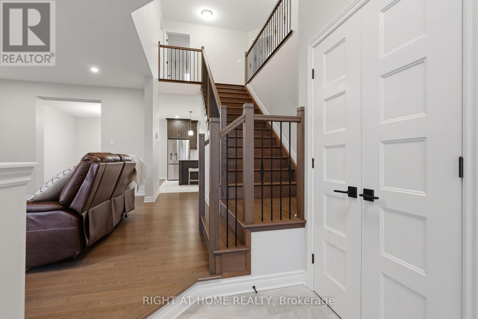 1334 FRIBOURG STREET - 5
