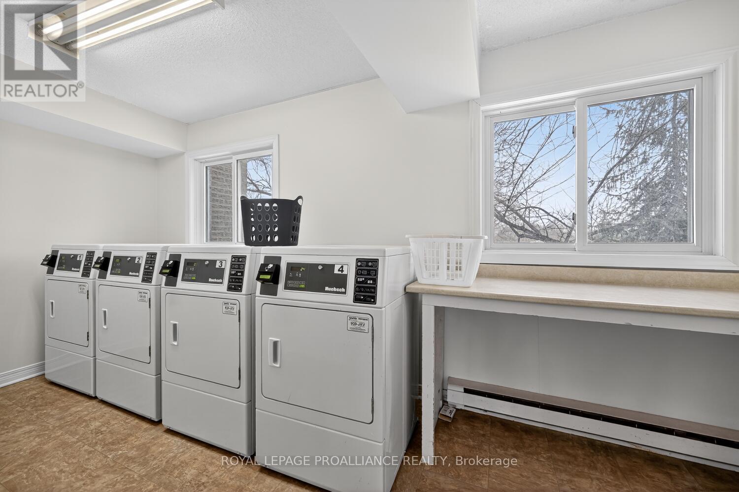 #205 820 LAURIER BOULEVARD - Image 23