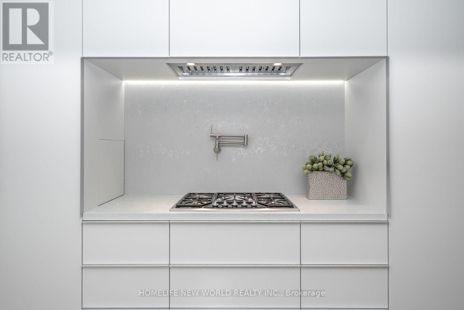 30 CARLING AVENUE - 5