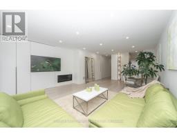 30 Carling Avenue, Toronto, ON M6G3S1 Photo 12