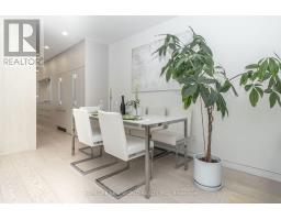 30 Carling Avenue, Toronto, ON M6G3S1 Photo 14