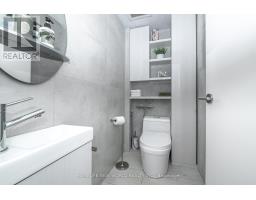 30 Carling Avenue, Toronto, ON M6G3S1 Photo 15