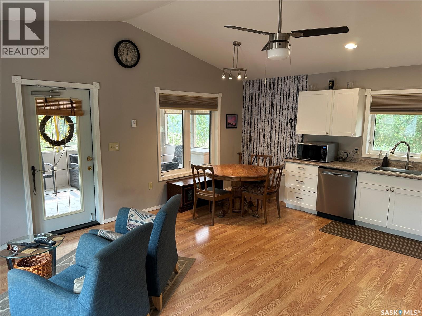 112 3rd AVENUE S - Image 38