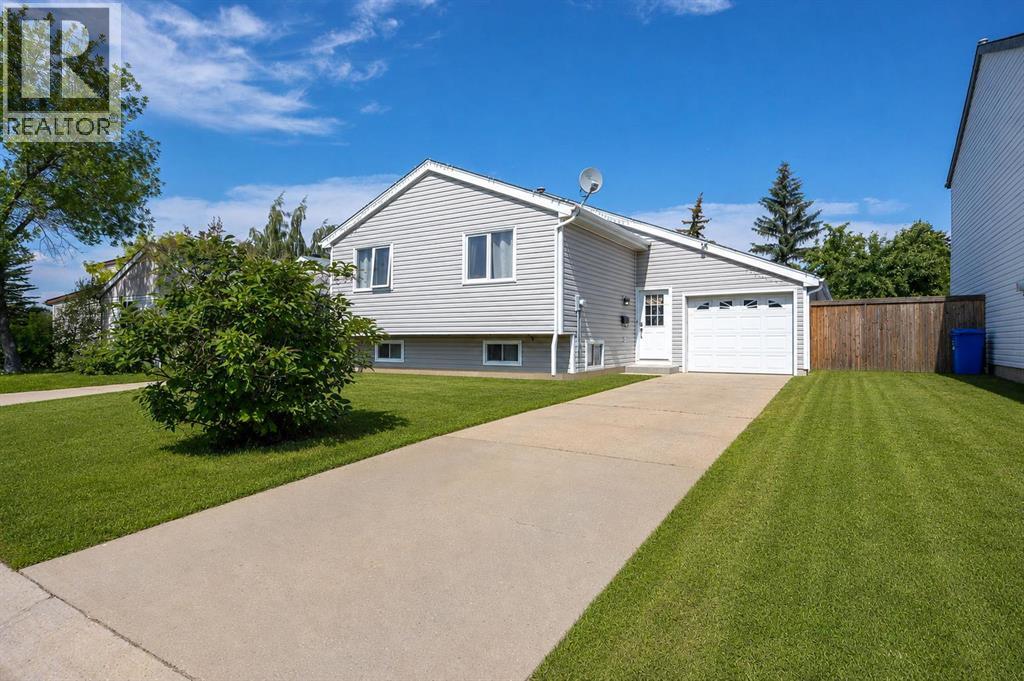 122 Bird Crescent - 1