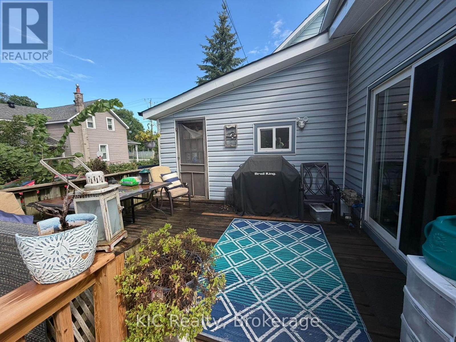 48 GEORGE STREET E - Image 12