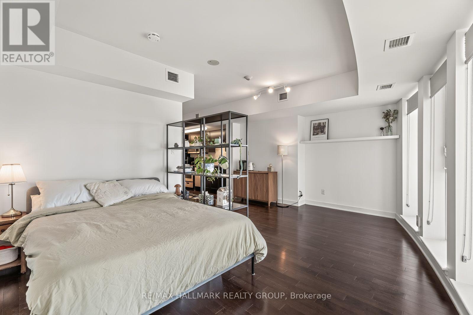 1 Bath House for Sale in Ottawa – 1204 – 40 NEPEAN STREET, Ottawa – MLS# X13631876 - Image 24