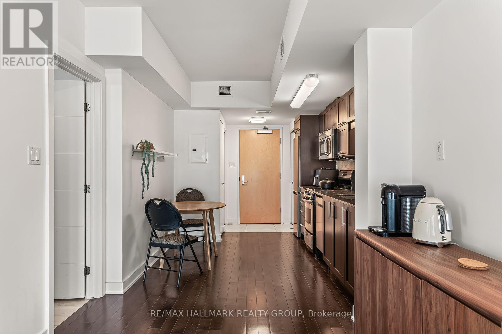 1 Bath House for Sale in Ottawa – 1204 – 40 NEPEAN STREET, Ottawa – MLS# X13631876 - Image 6
