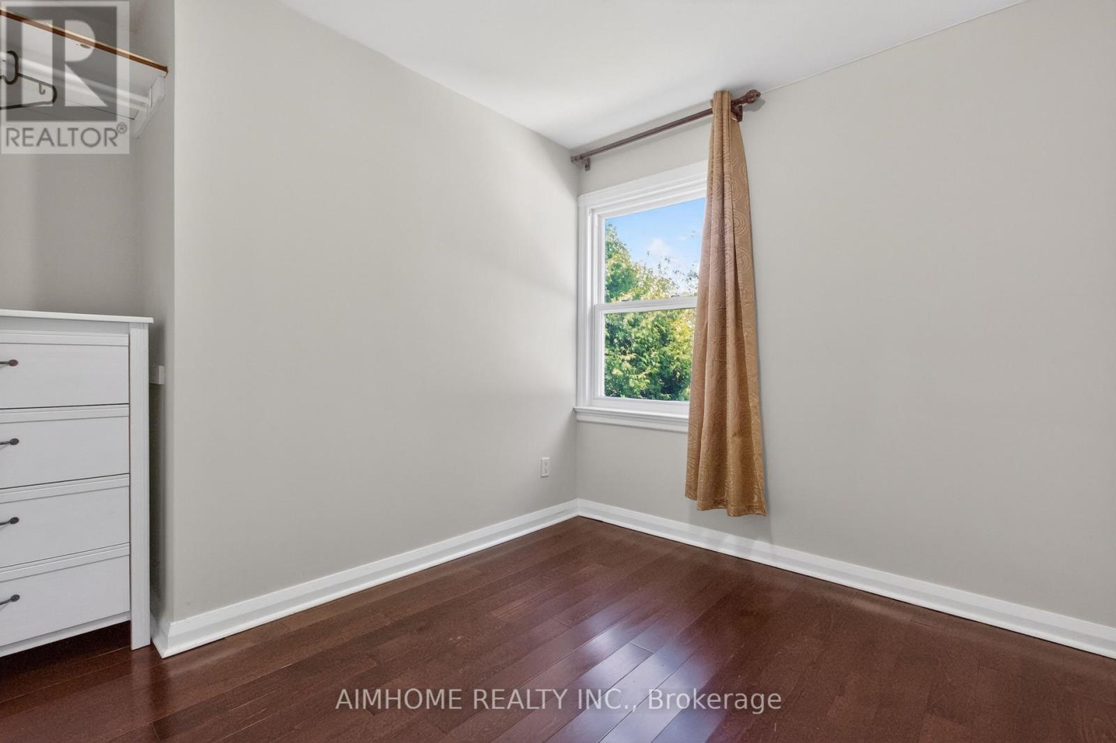 140 MEIGHEN AVENUE - 10