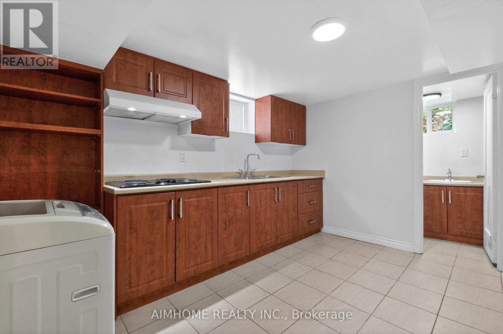 140 MEIGHEN AVENUE - 16