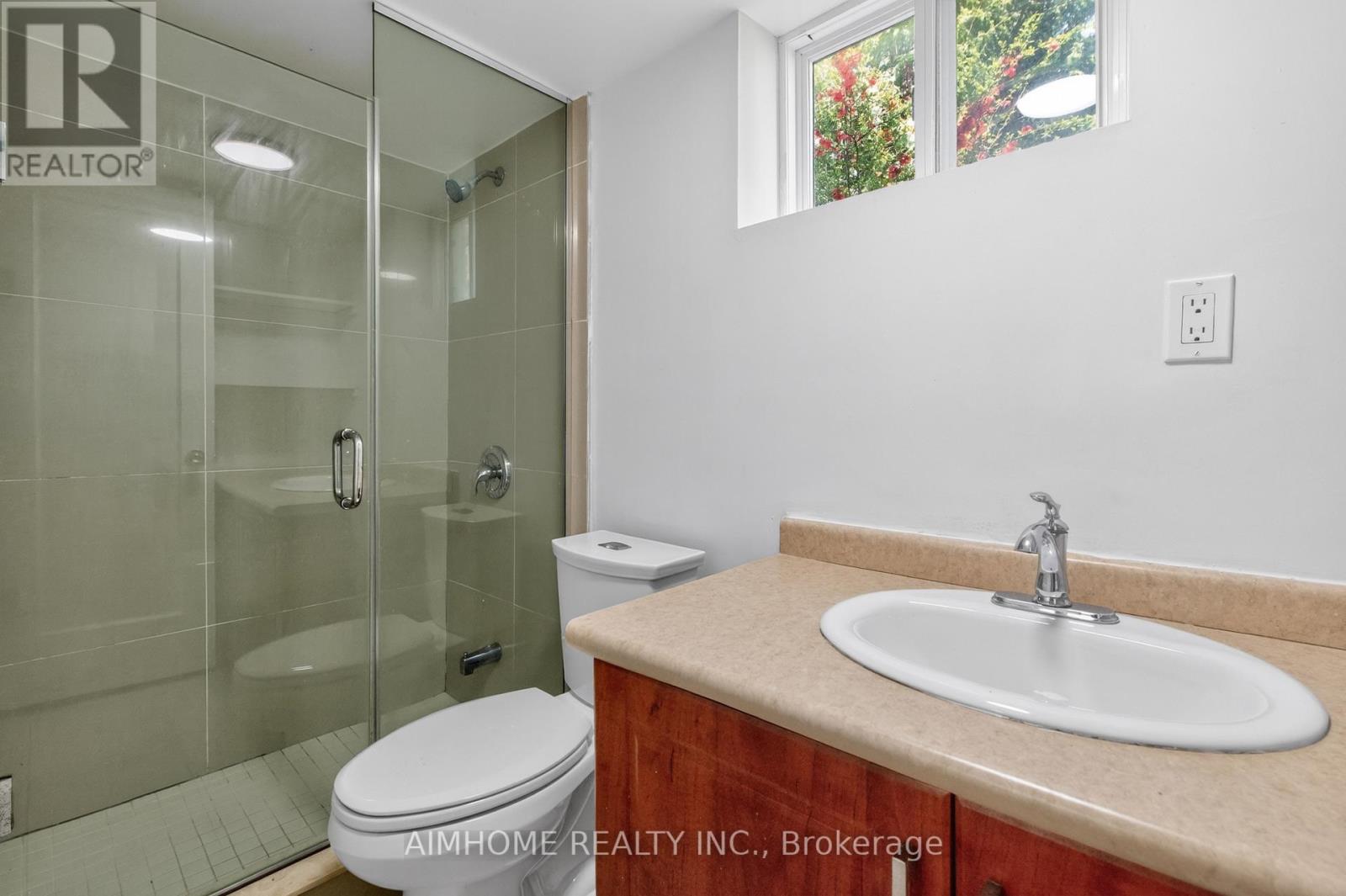 140 MEIGHEN AVENUE - 17