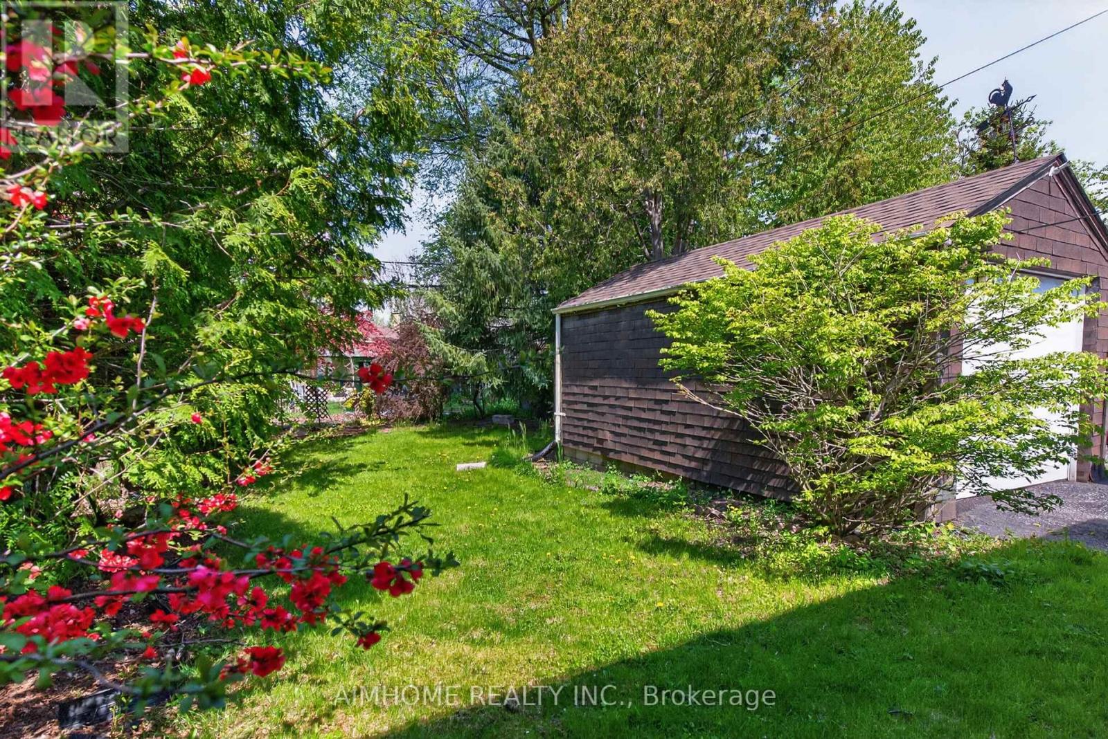 140 MEIGHEN AVENUE - 18