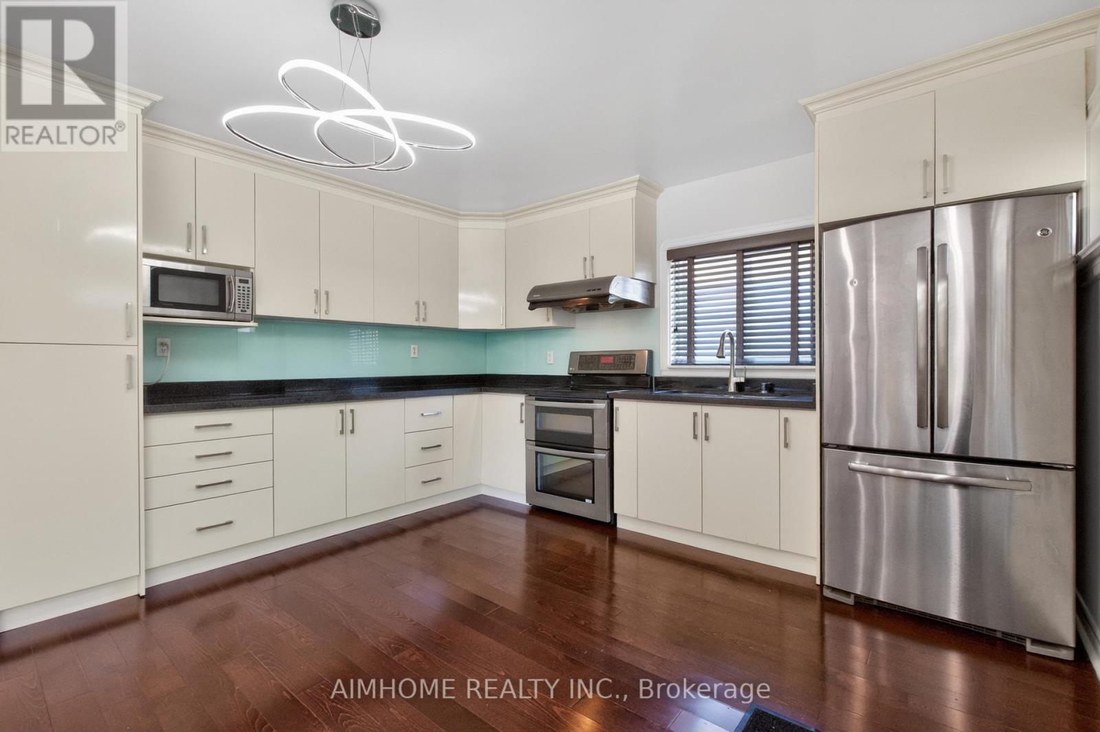140 MEIGHEN AVENUE - 5