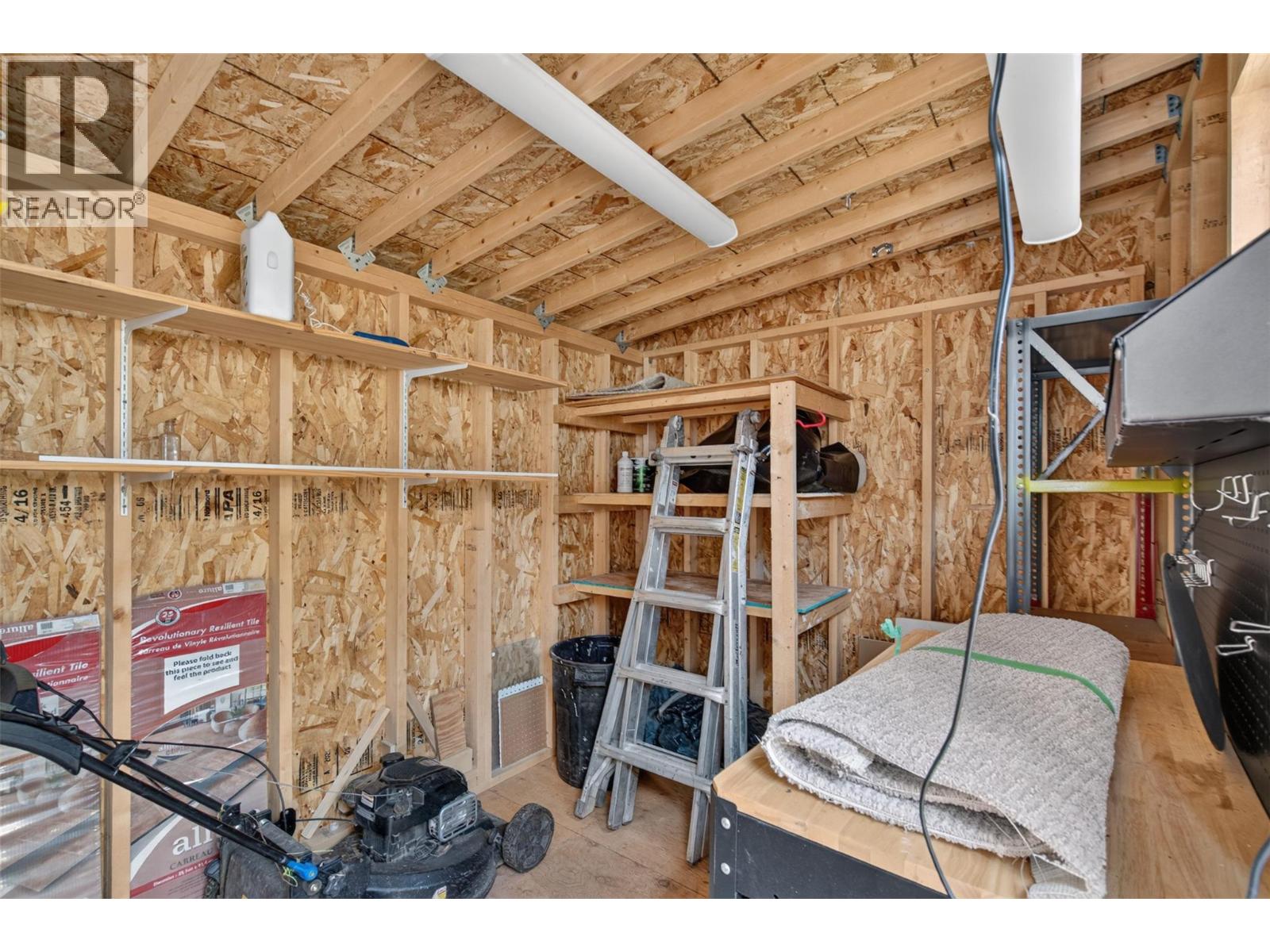  630 Okanagan SE Avenue, Salmon Arm