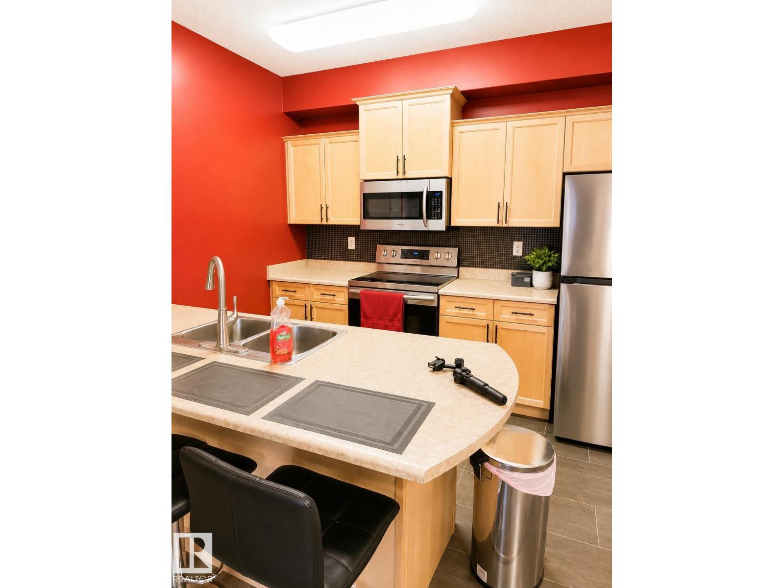 #202 16715 100 AV NW - Image 8