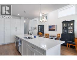 Primary Bedroom - 1458 Summer Crescent, Kelowna, BC V1P1T8 Photo 9