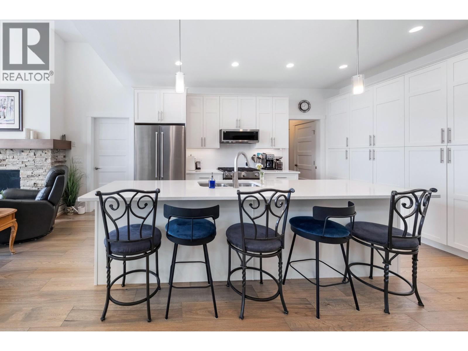 1458 Summer Crescent - 12