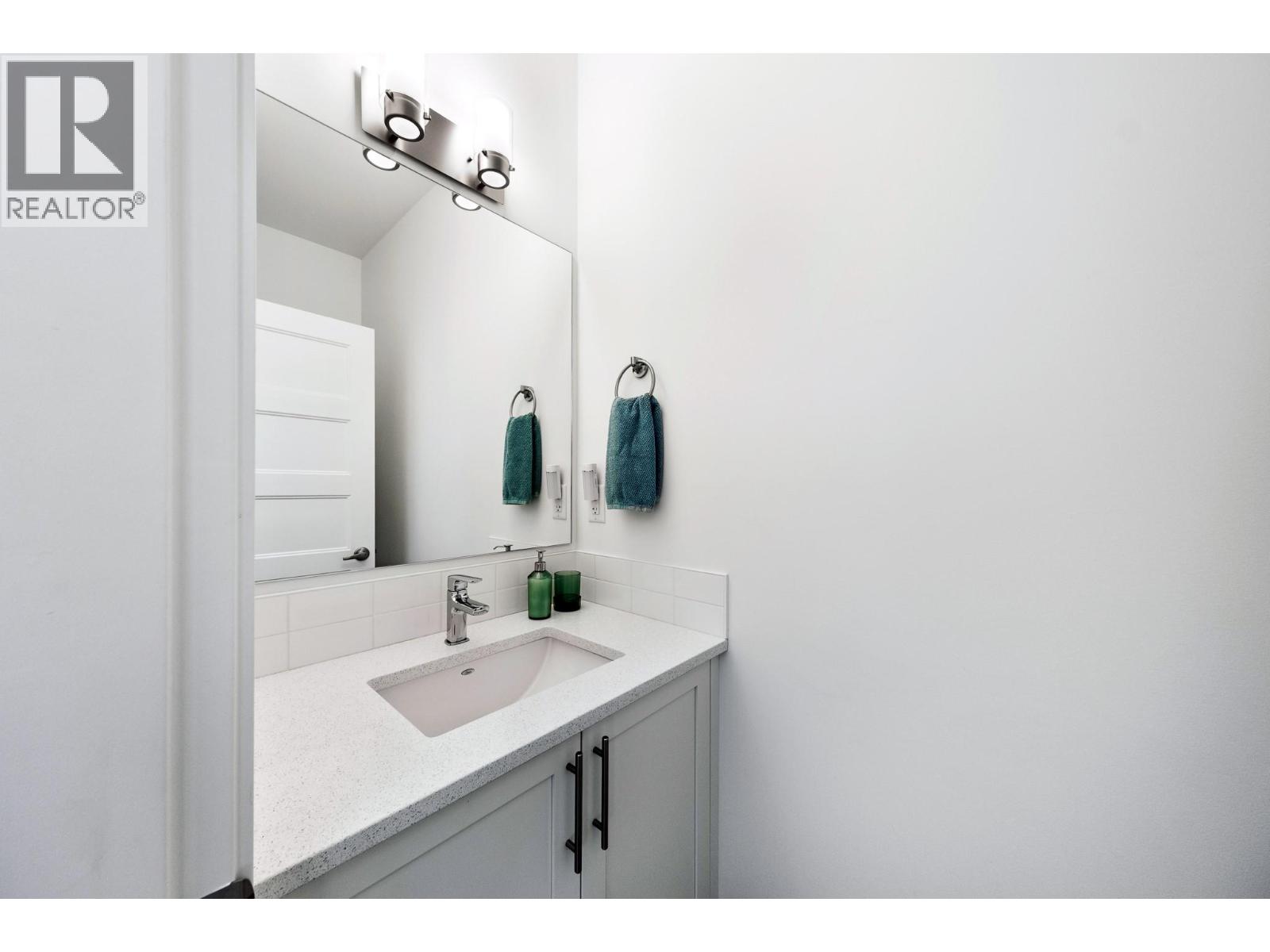 1458 Summer Crescent - 14