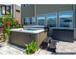 1458 Summer Crescent, Kelowna, BC V1P1T8 Photo 38
