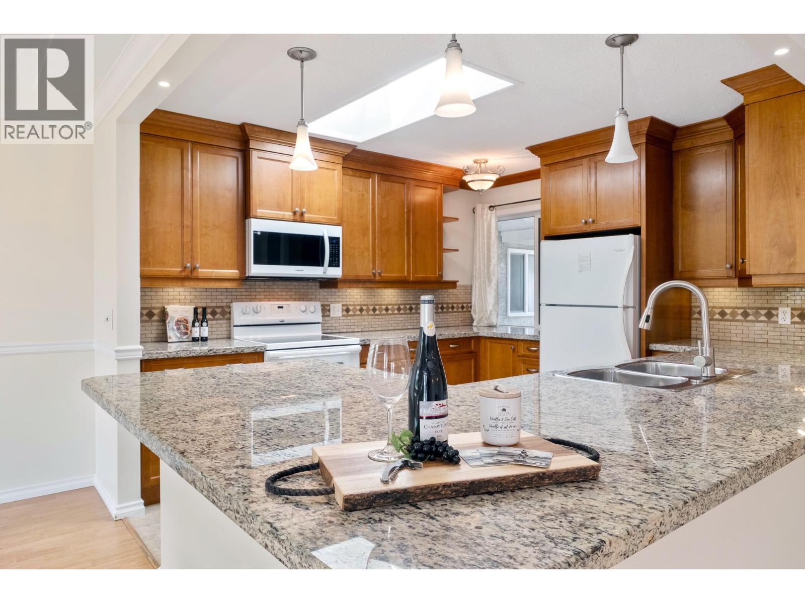 3370 Casorso Road Unit# 21