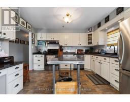 Dining room - 42 Webster Street, Kincardine, ON N0G2T0 Photo 7