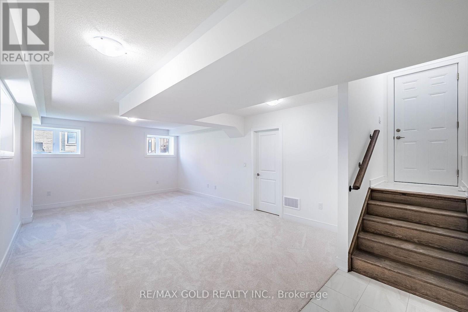 27 MUNDELL ROAD - 32